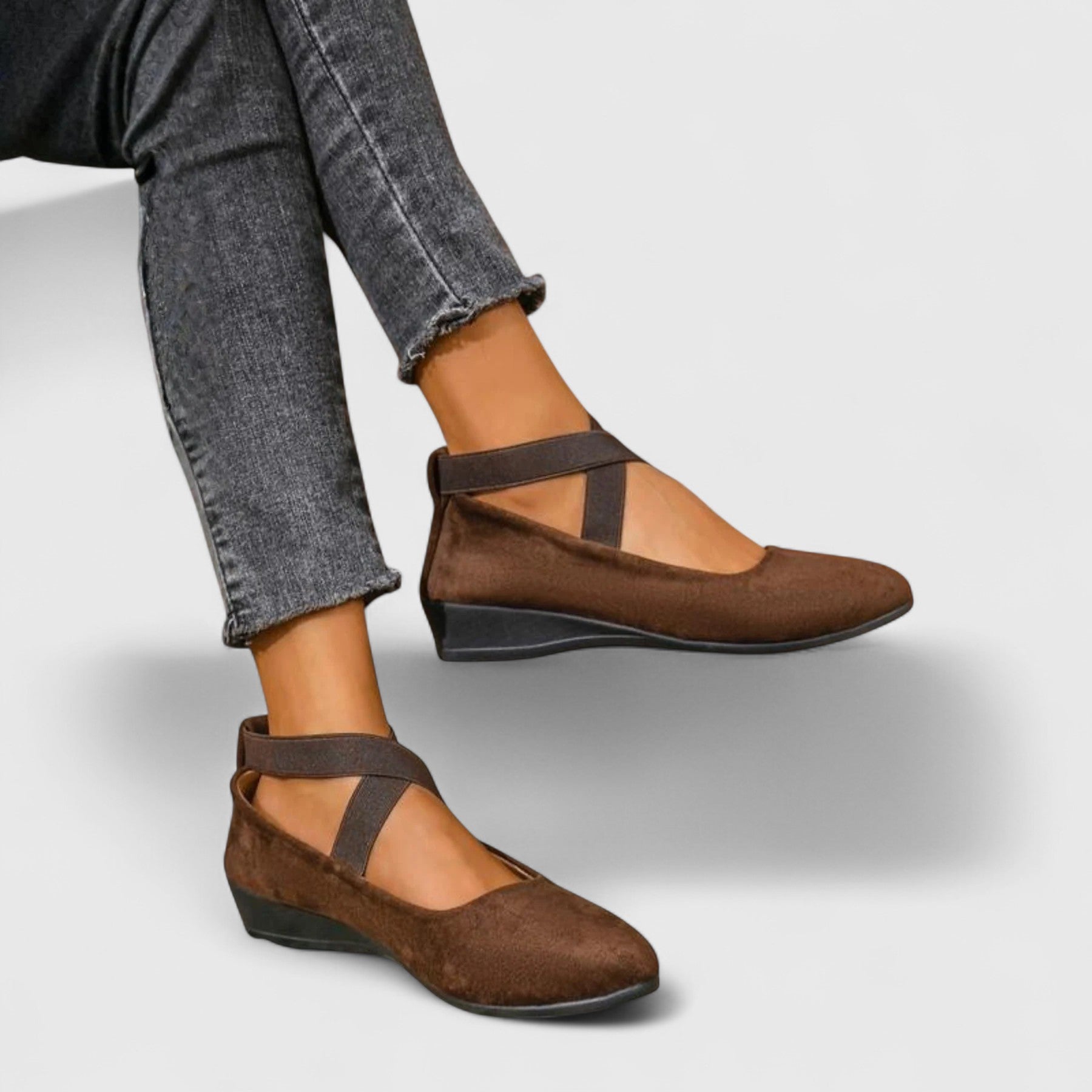 Elastic Crossover Strap Suede Ballet Flat