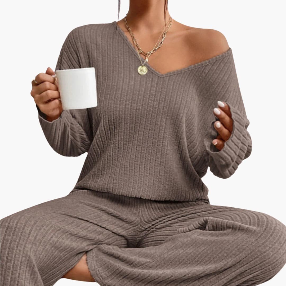 Eleonora | Women's Ribbed Knit V-Neck Sweater and Wide Leg Pants Set