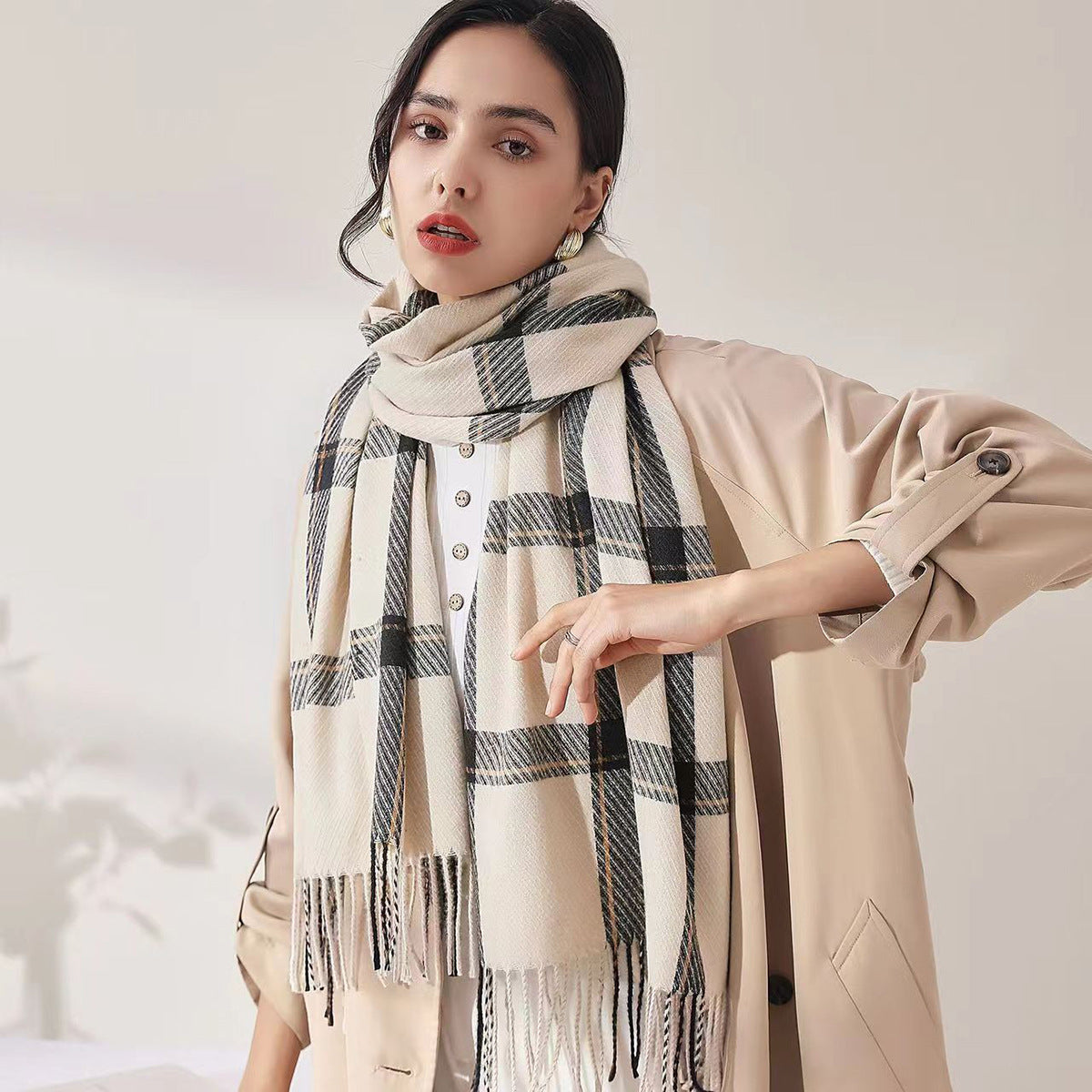 Bianca | Women’s Checked Scarf with Fringe Ends