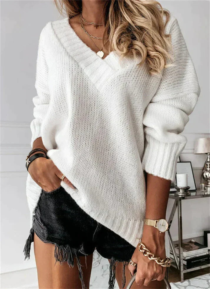 Genevra | Women's V-Neck Sweater in an Oversized Fit