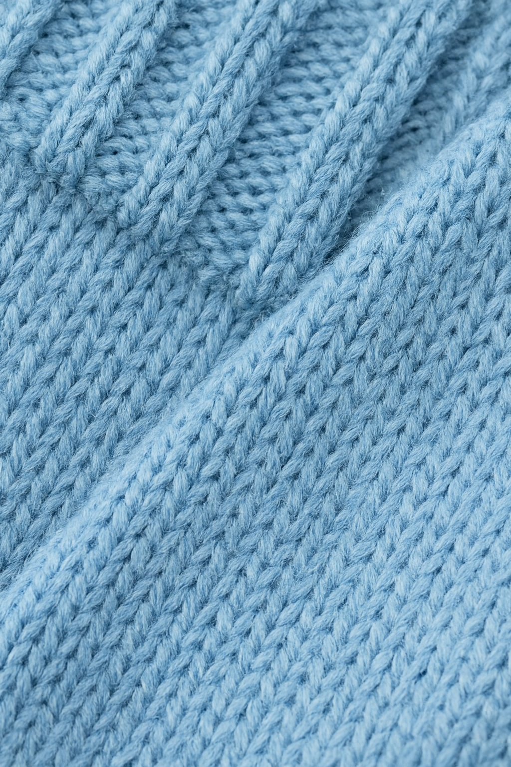Genevra | Women's V-Neck Sweater in an Oversized Fit
