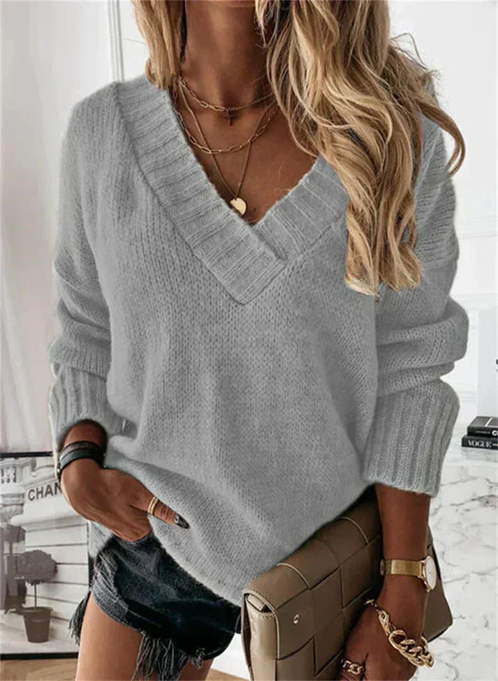 Genevra | Women's V-Neck Sweater in an Oversized Fit