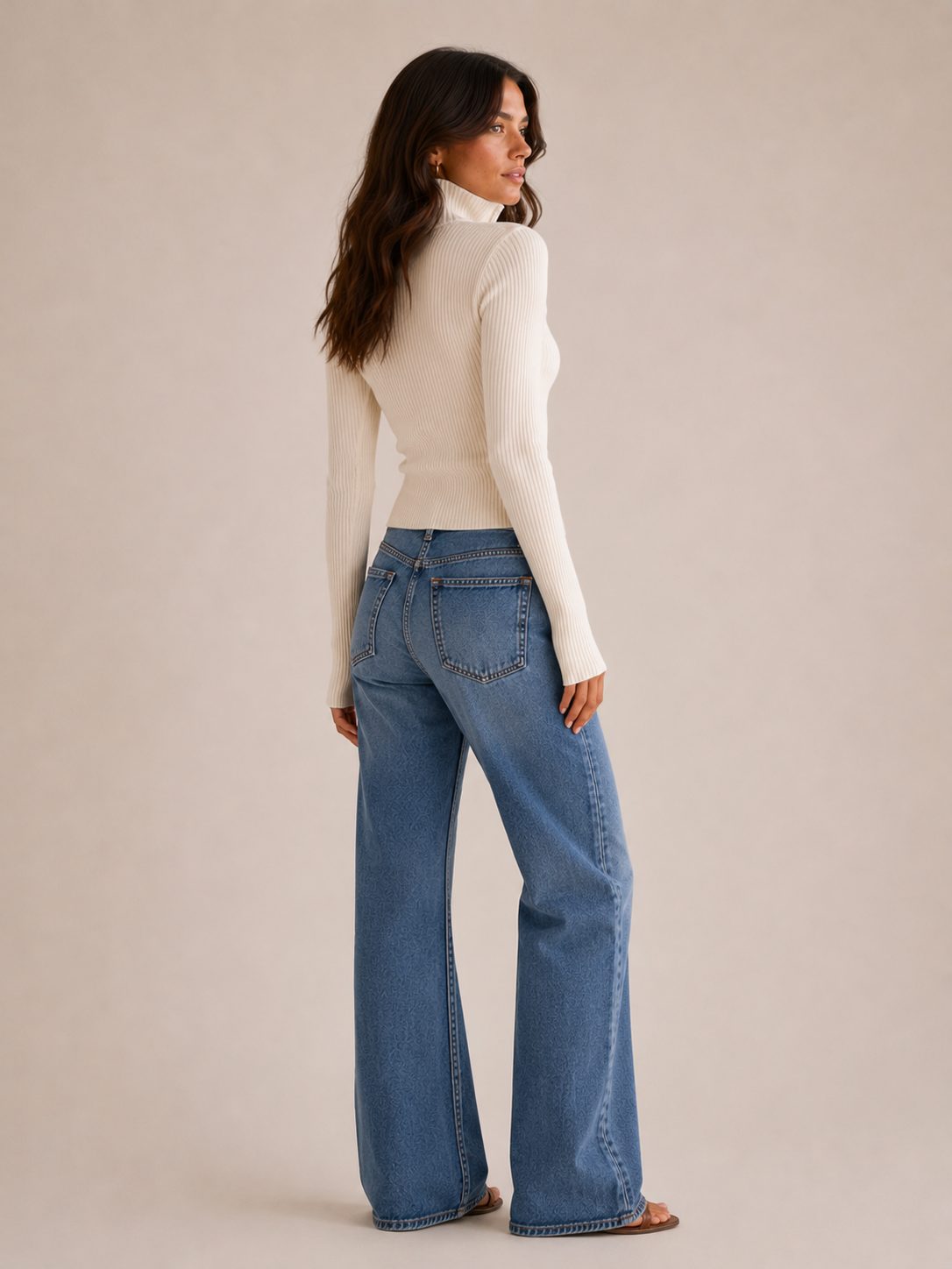 Fiona | Women's Fitted Cropped Zip Cardigan in Ribbed Knit